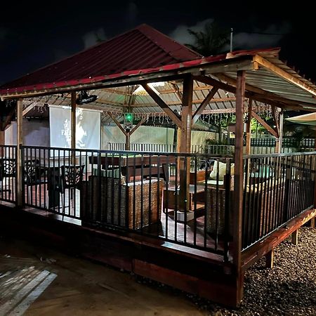 Residence Le Tali Libreville Esterno foto